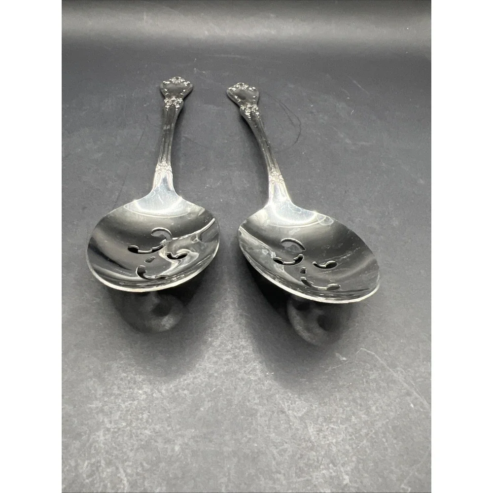 Oneida Kennett Square Distinction Deluxe Stainless Pierced Serving Spoons Set 2